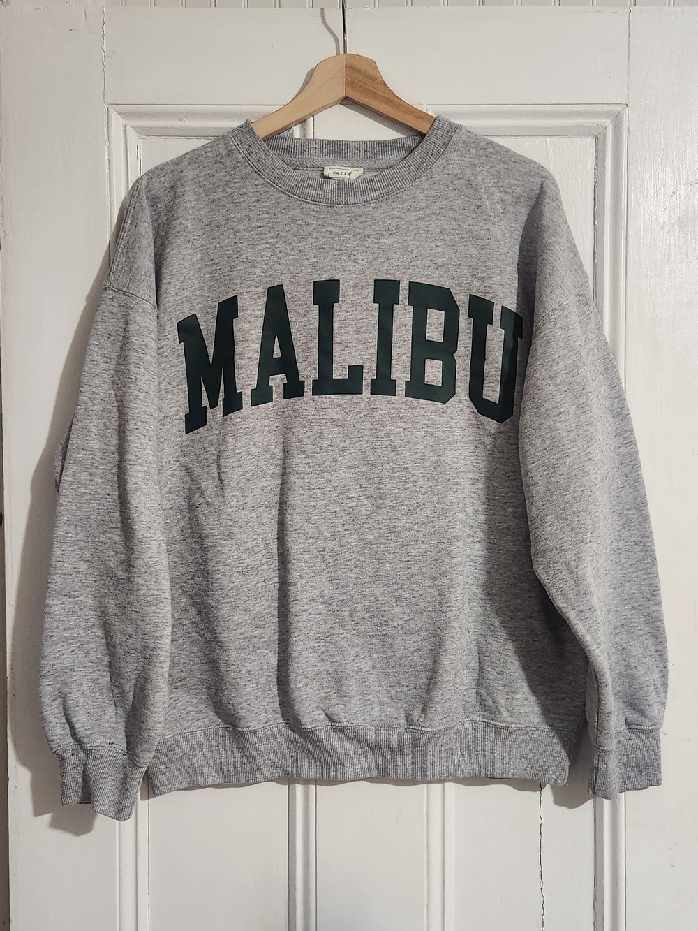 Malibu Grey Crewneck‎ Size Medium